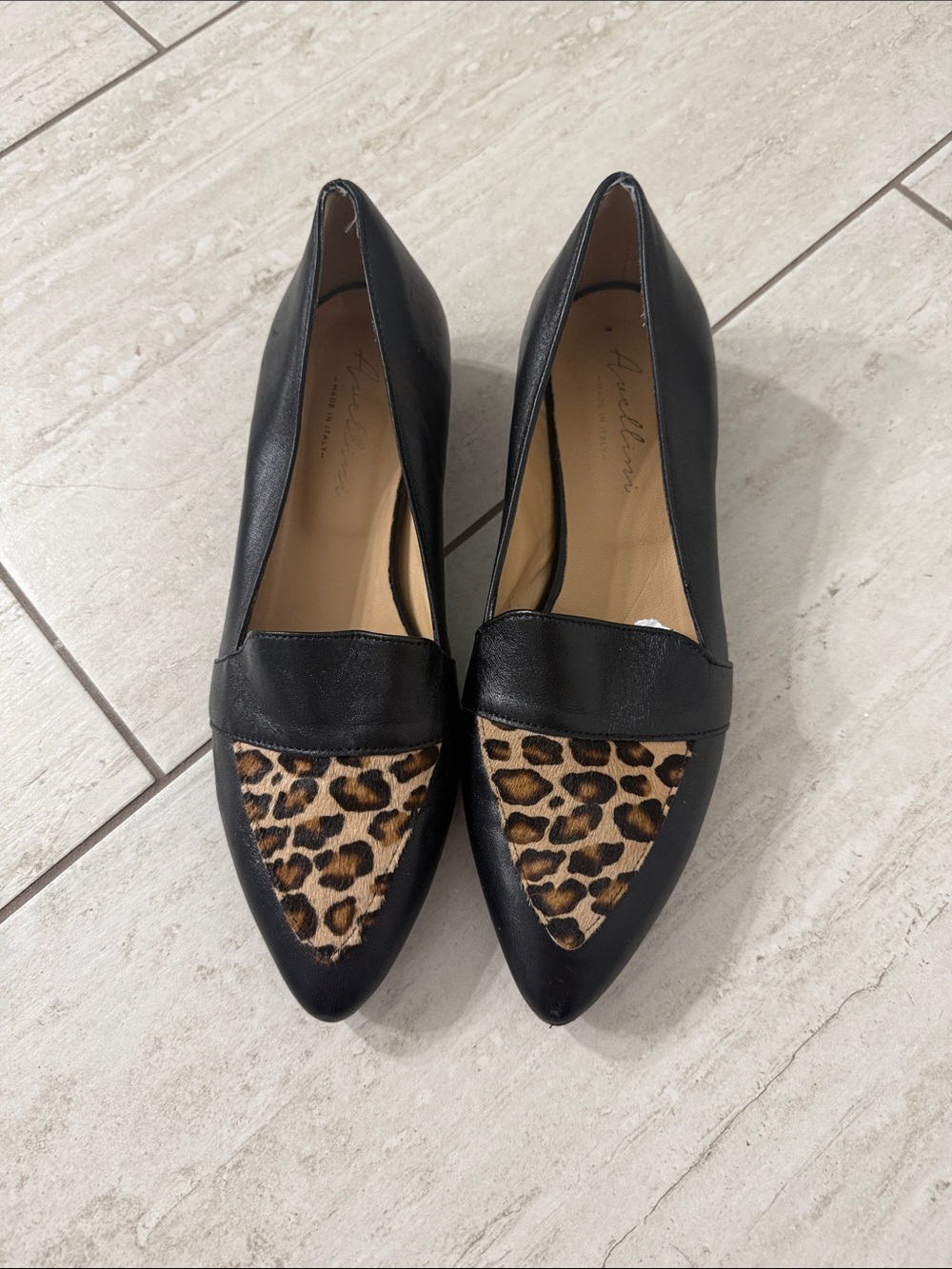 Women’s Black Pointed Loafers with Leopard Accent..Italian leather ..preowned